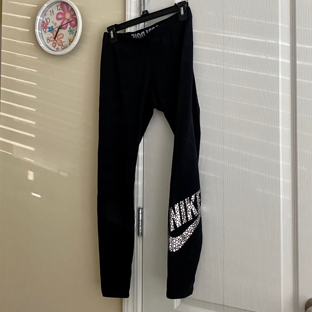Black Nike leggings ✨